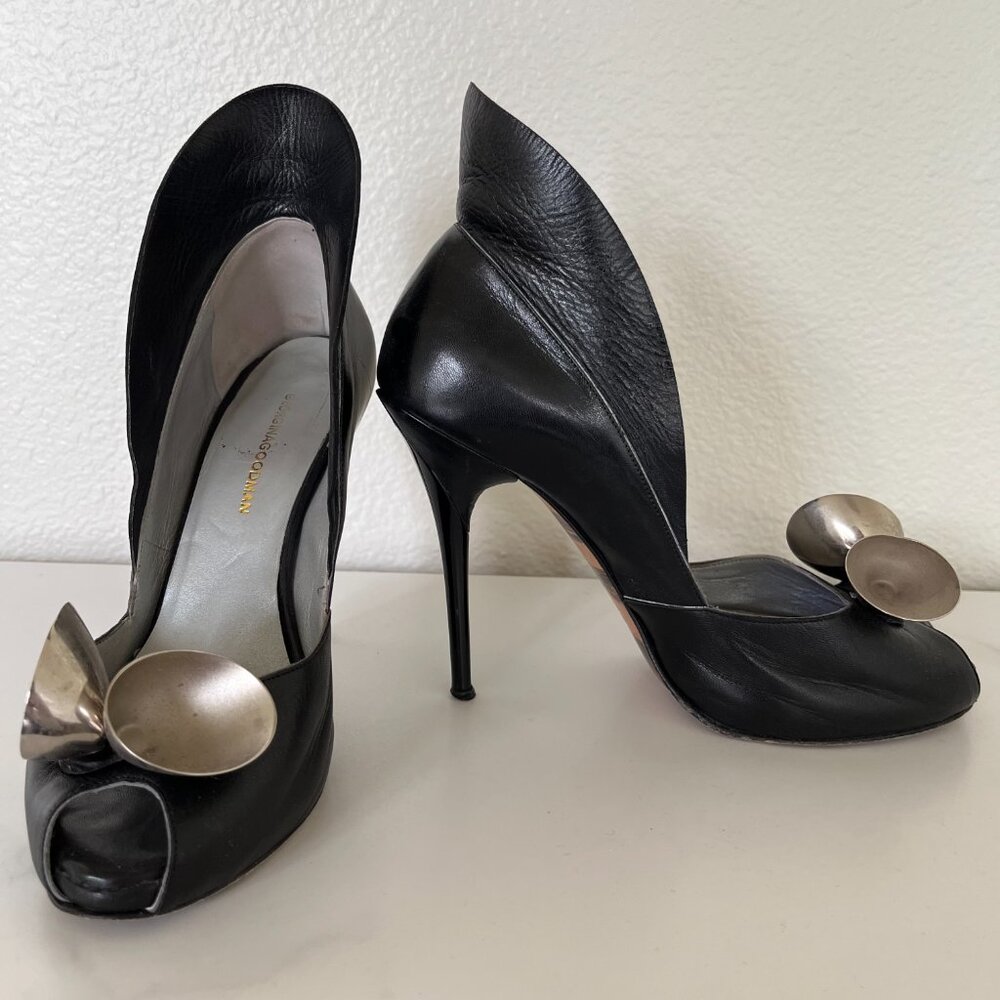 Barbara Goodman Black Peep-toe Heels with silver, cone-shaped embellishments - Picture 7 of 10